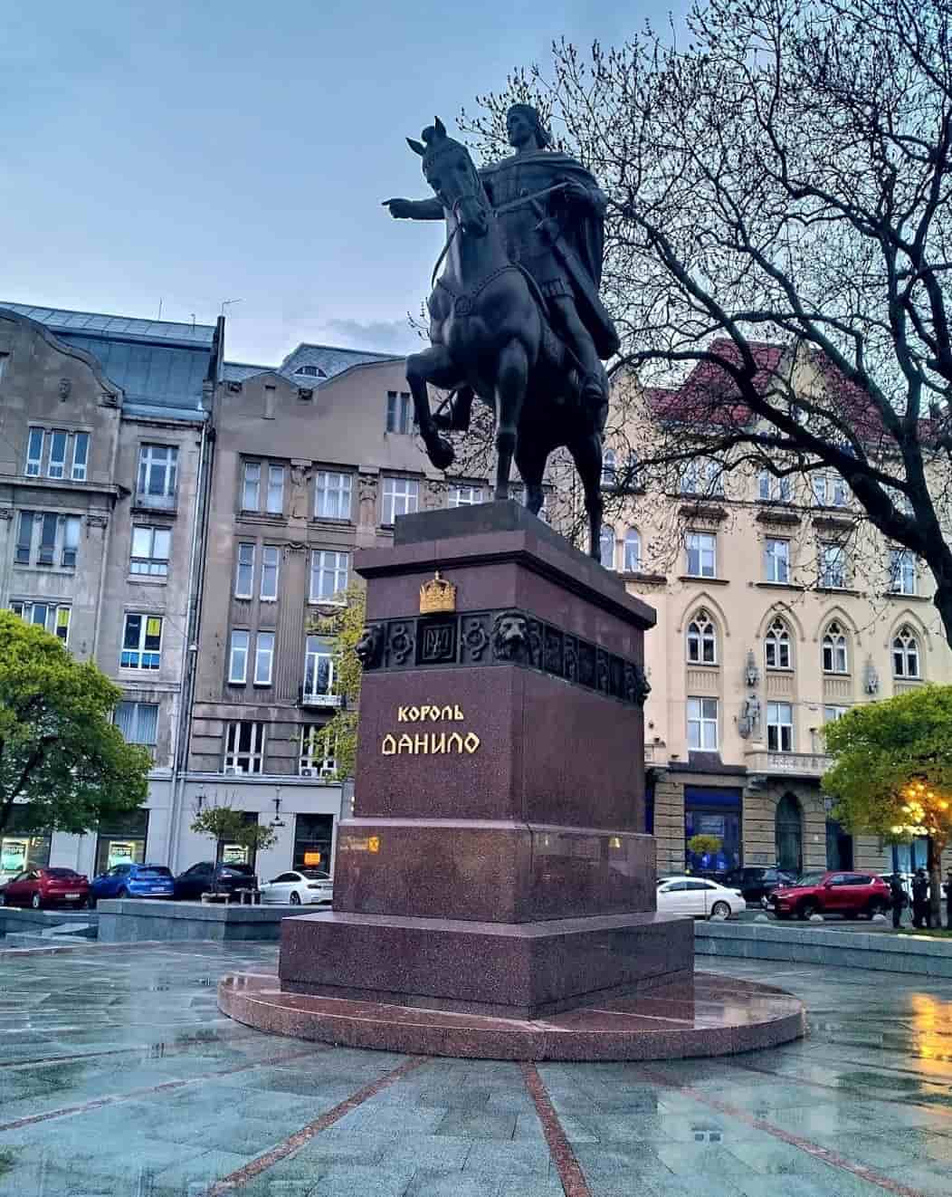 21. Коронація Данила. Внутрішня і зовнішня політика Данила Романовича